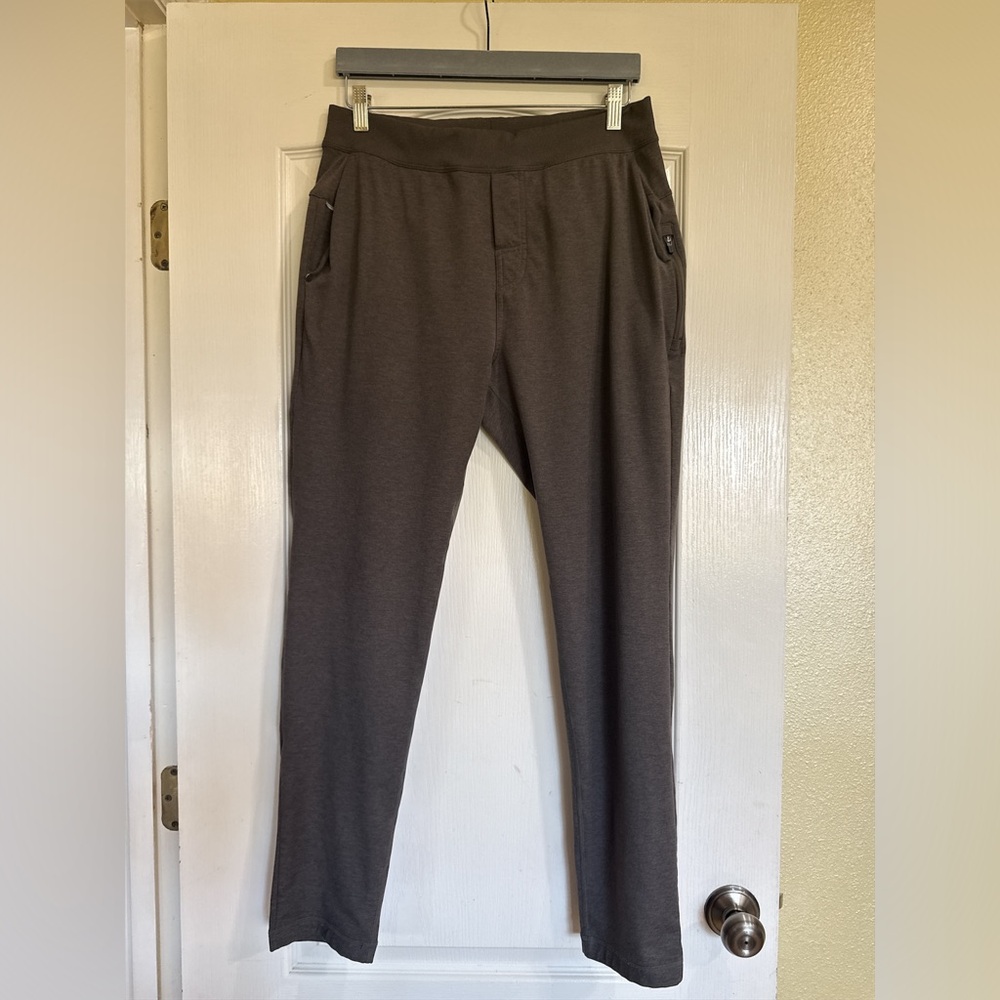 Vuori Coronado Pant Men’s M Cocoa Heather Performance Stretch Athleisure